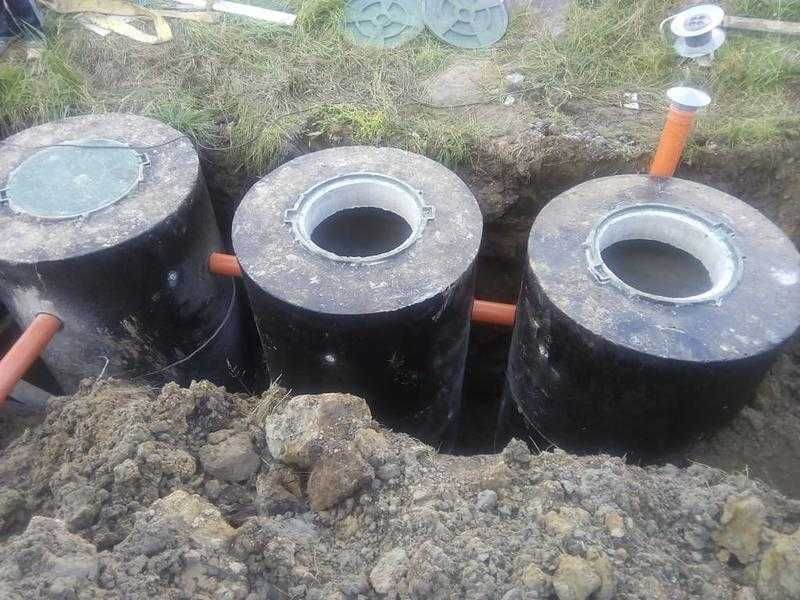 Фото 4. Прокладывание наружных сетей водопровода и канализации в Херсоне