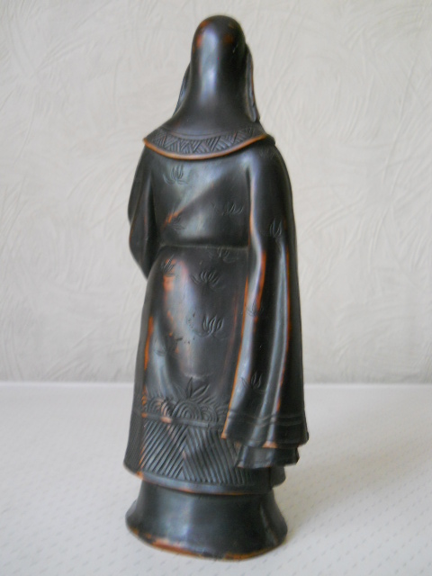 Фото 3. Китайская статуэтка из смолы