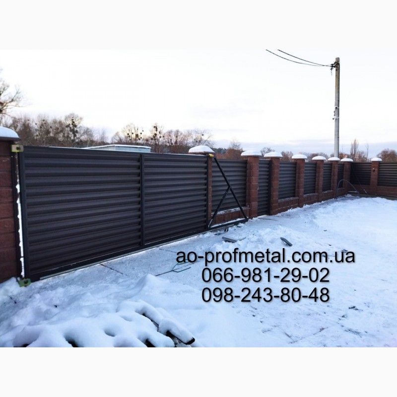 Фото 4. Забор профнастил жалюзи темно коричневого цвета РАЛ 8019