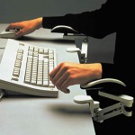 Подлокотник для компьютерного стола – комфорт вашей работы без боли!