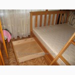 Двухъярусная трехместная кровать Жасмин из массива ольхи