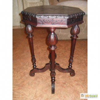Продам Старинный восьмигранный столик, середины 19 века