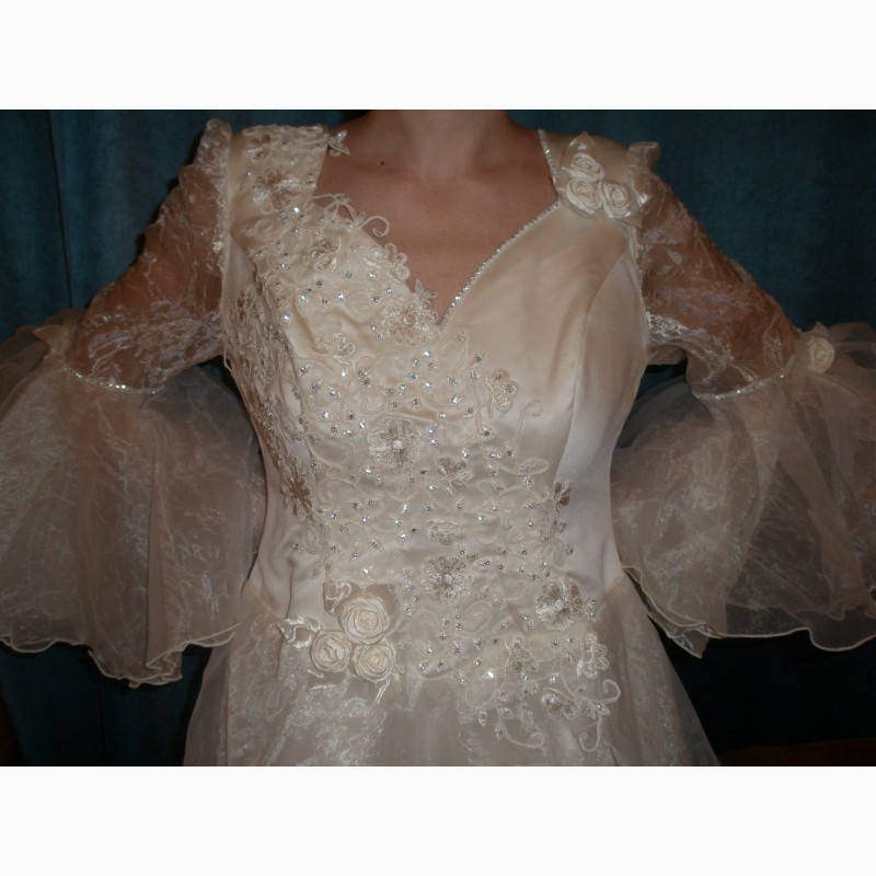 Фото 2. Свадебное платье пышное, новое, большого размера