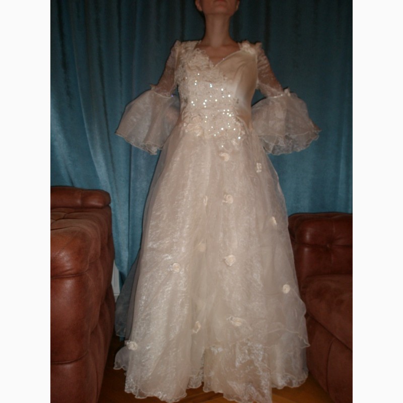 Фото 3. Свадебное платье пышное, новое, большого размера
