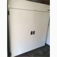 Продам б/у холодильный шкаф глухой 1400 литров Польша хорошее состояние