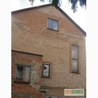 Продаж будинку у Львові
