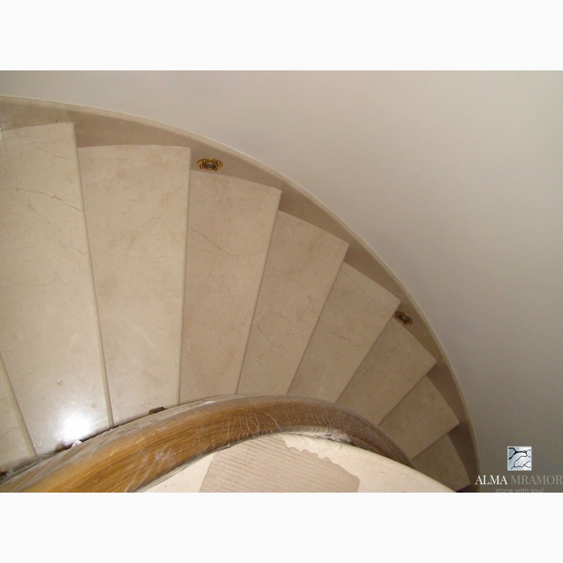 Фото 4. Лестницы из натурального камня
