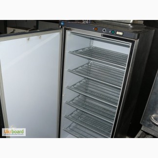 Продается профессиональный холодильный шкаф б/у Jarp