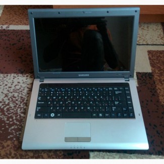 Отличный двух ядерный ноутбук Samsung RV408///