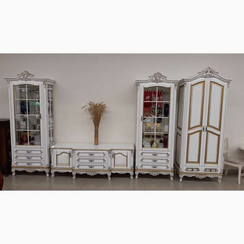 Фото 10. Белая угловая витрина Версаль Барокко стиль из дерева