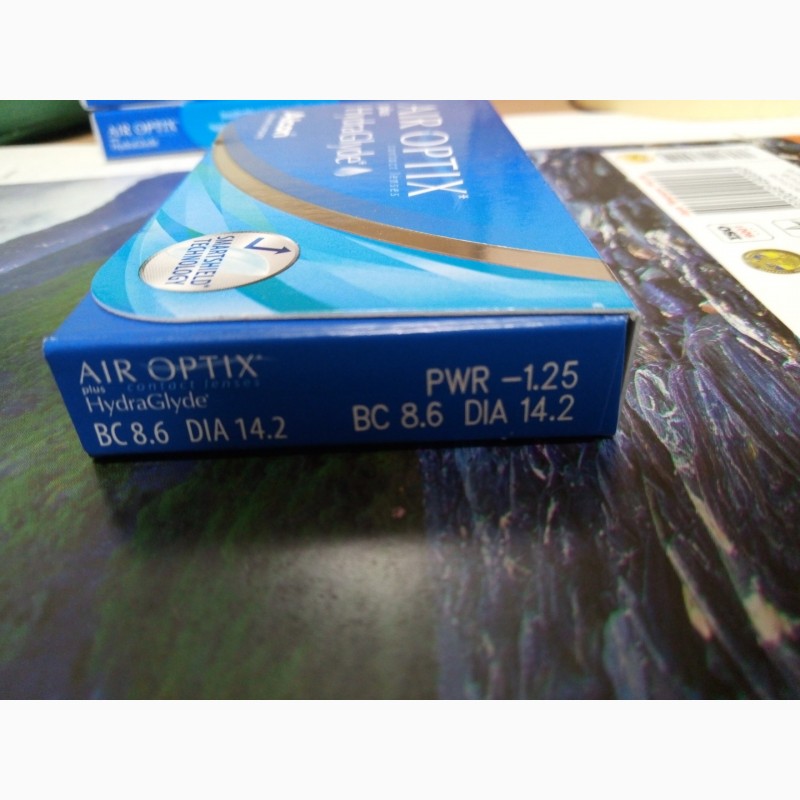 Фото 3. Месячные контактные линзы Air Optix plus HydraGlyde. Диоптрия -1.25