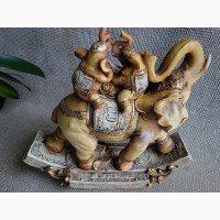 Слониха со слонятами, на качелях, большой сувенир из полистоуна
