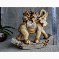 Слониха со слонятами, на качелях, большой сувенир из полистоуна