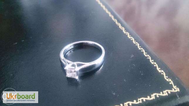 Фото 1/3. Продам эксклюзивное кольцо с бриллиантом 0, 52 карат+сертификат