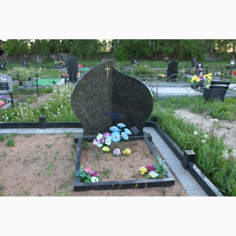 Фото 15. Памятники, надгробные плиты, разные изделия под заказ из гранита от производителя