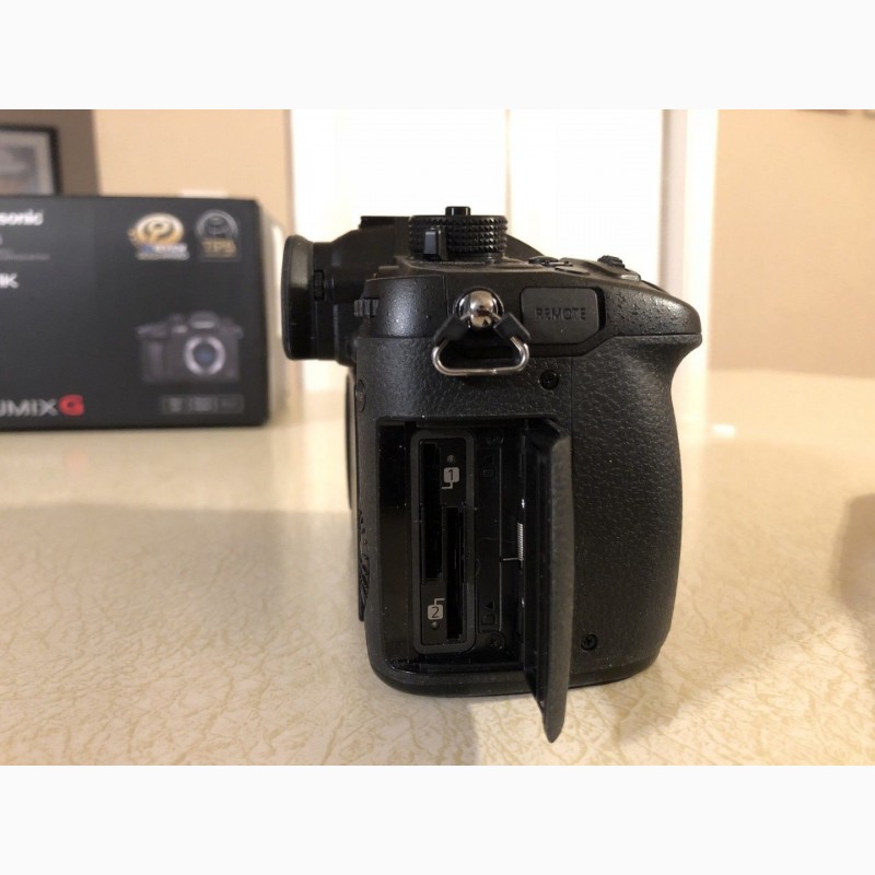 Фото 4. Panasonic Lumix DC-GH5 беззеркальных Micro Four Thirds цифровой камеры (только корпус)