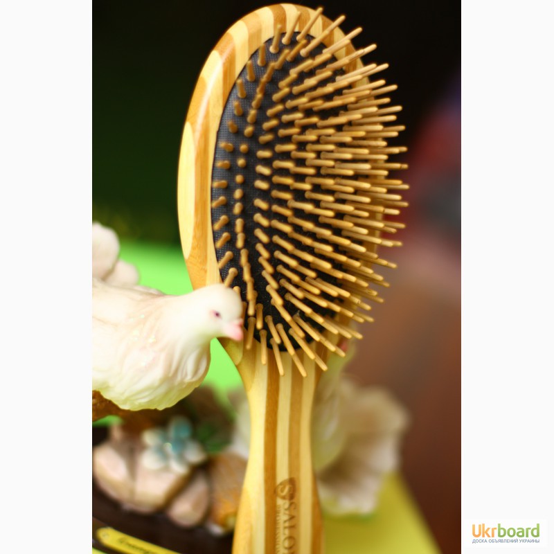 Фото 2. Расческа для волос из бамбука