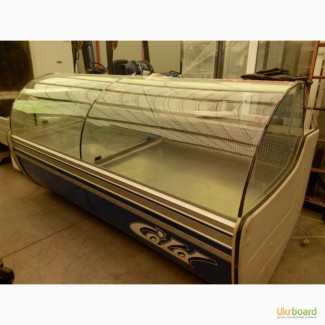 Продам холодильную витрину б/у длина- 2, 5 м Cold (Польша)