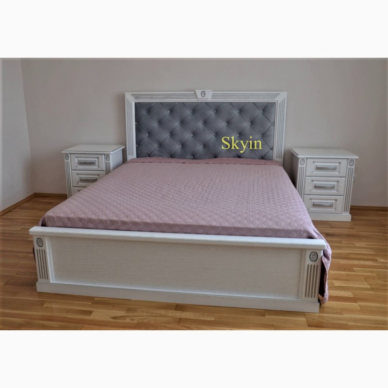 Біле двоспальне ліжко Аліса з масиву дуба