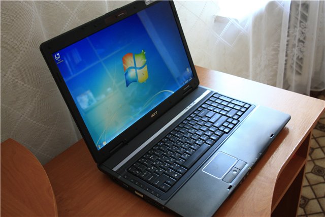 Фото 2. Большой Медиа игровой ноутбук Acer Extensa7620G