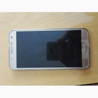 Продам новый телефон Samsung Galaxy J7