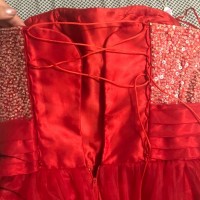 Продам шикарное красное платье