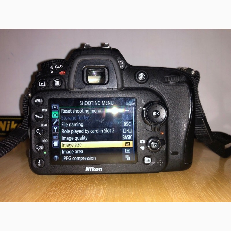 Фото 6. Nikon D7100 Цифровая зеркальная фотокамера с объективом 18-140 мм
