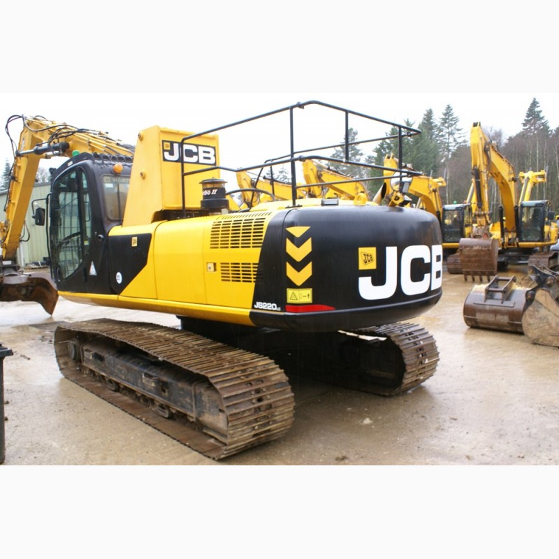 Фото 3. Экскаватор-перегружатель JCB JS 220 LC