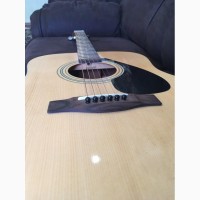 Продам акустическую гитару Yamaha F310 + чехол и аксессуары в Подарок