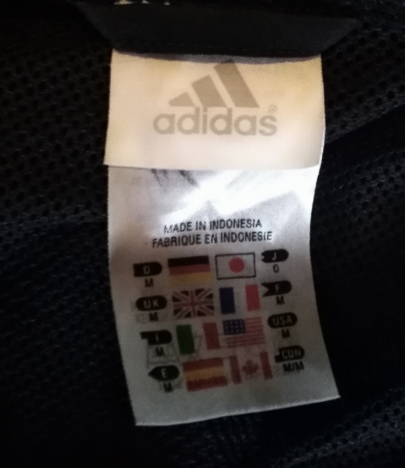 Фото 4. Спортивная жилетка Adidas