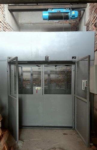 Фото 2. Складской шахтный подъёмник-лифт грузовой г/п 1 тонна. Электрические грузовые подъёмники