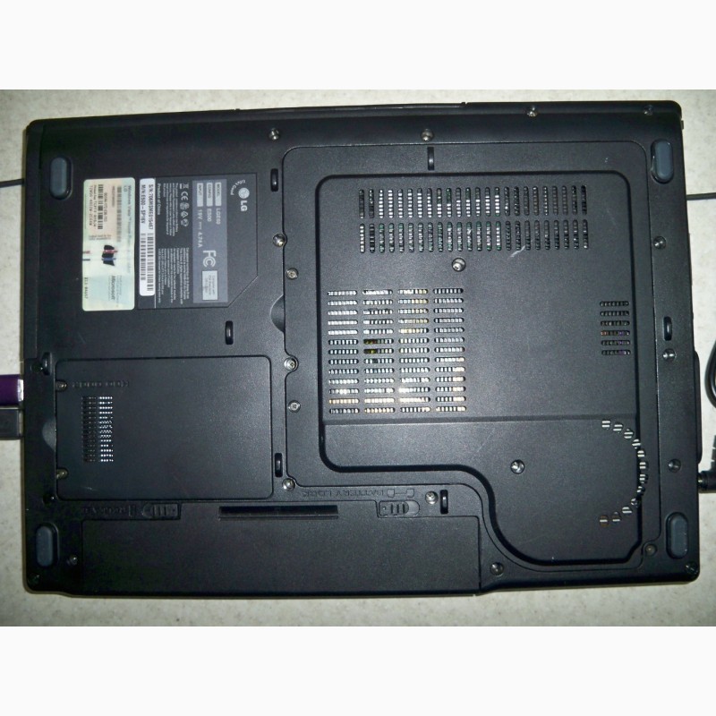 Фото 4. Ноутбук LG E500-K.APE7V два ядра Intel Core 2 Duo/экран 15.4 дюймов