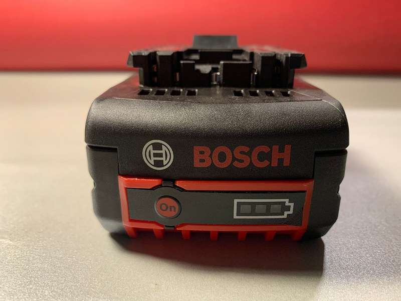 Фото 10. Зарядное устройство Bosch, Milwaukee, Makita