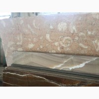 Мрамор в основном используется в качестве отделочного камня для каменных зданий
