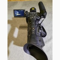 Профессиональная видеокамера Sony HXR-NX5E