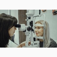 Хірургія катаракти, глаукоми або сітківки в клініці Окомедікас