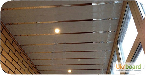 Фото 3. Алюминиевый реечный подвесной потолок