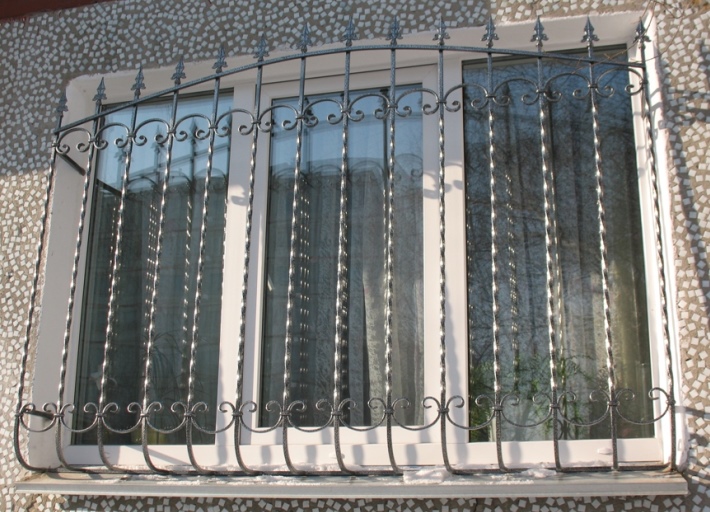 Фото 2. Решетки на окна киев
