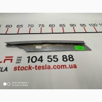 Накладка люверса нижняя левая хром Tesla model S 6009388-00-C 6009388-00-C