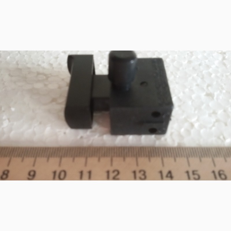 Фото 2. Кнопка для дисковой пилы и углошлифмашины (болгарки) TEMSE TMSD3-2-3; 25T105/55
