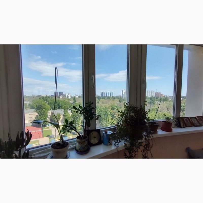 Фото 5. 2-комн квартира на Варненской с видом на парк Горького