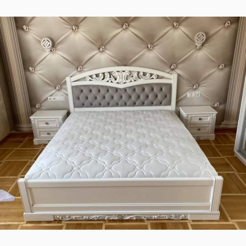 Двоспальне ліжко Артеміда біле з каретною стяжкою