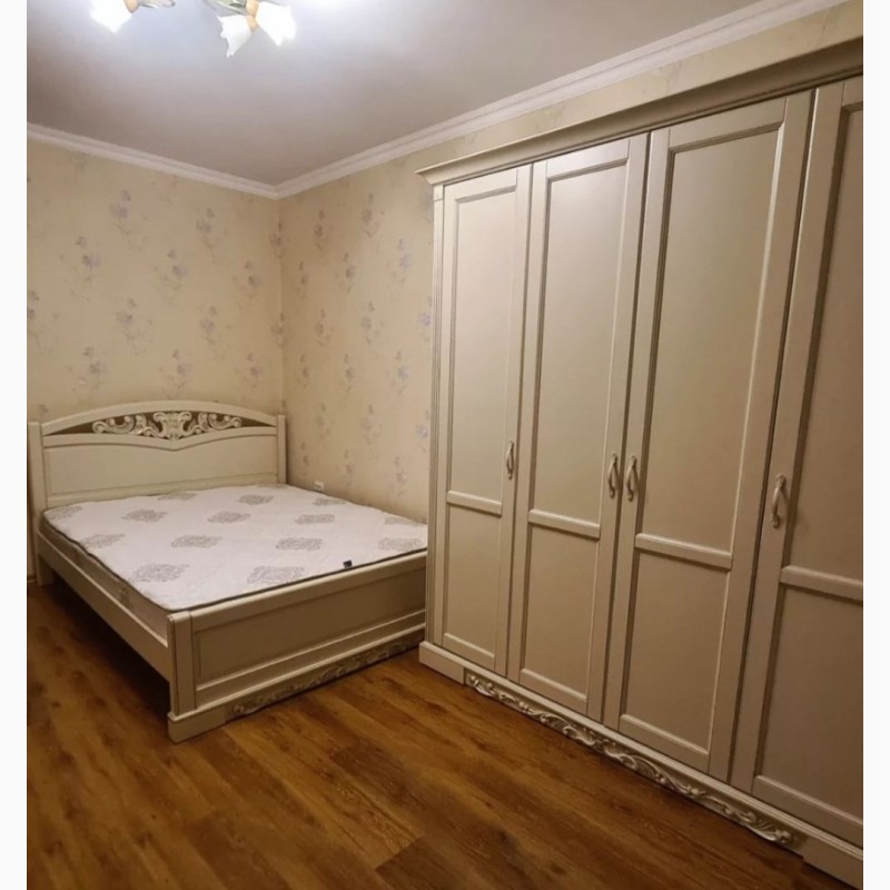Фото 7. Двоспальне ліжко Артеміда біле з каретною стяжкою