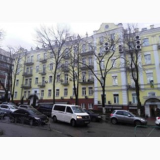 Административное здание с цокольным и мансардным этажом в Печерском районе, Киева