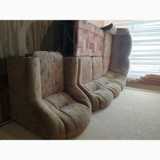 Продам б/у диван и кресло