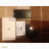Продам мобильный телефон LG Optimus G E975