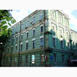 Нежилое офисное отдельностоящее здание в Печерском районе 5 этажей