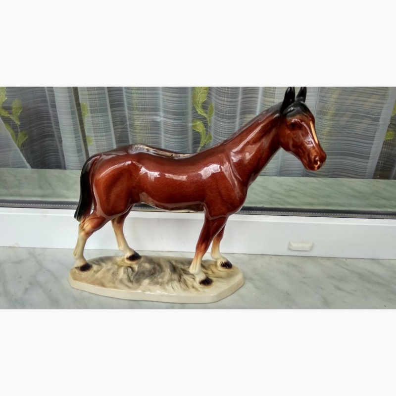 Фото 2. Фарфоровая статуэтка katzhtte 0554/24 коричневый конь