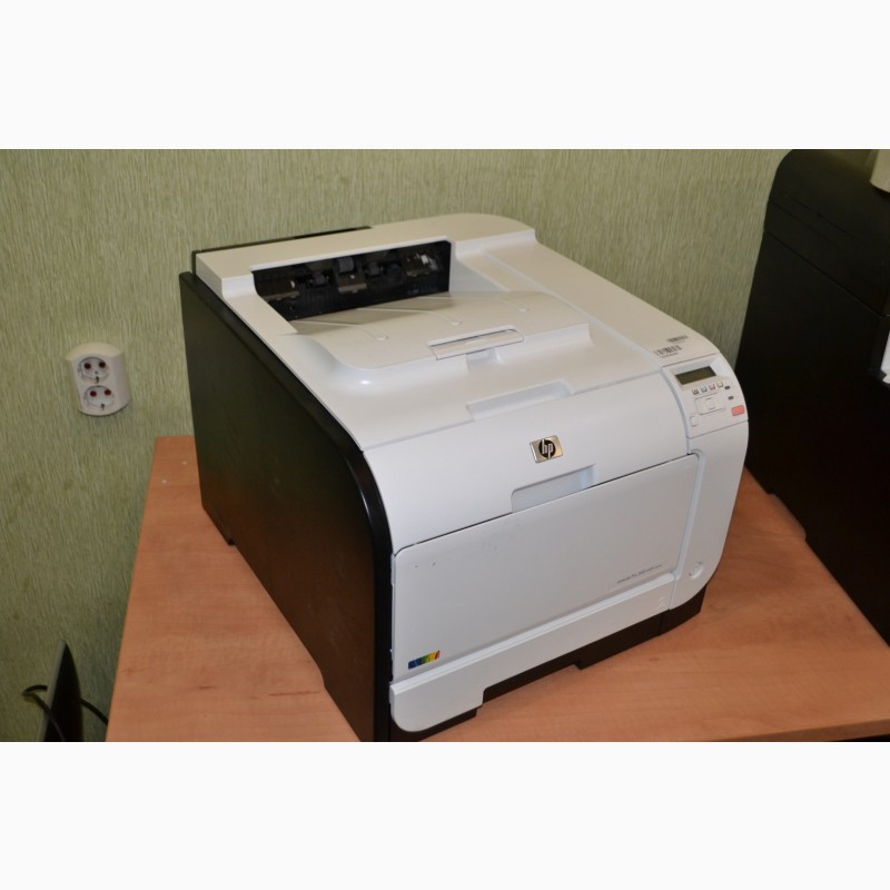 Фото 2. Принтер HP COLOR LaserJet Pro 300 M351a