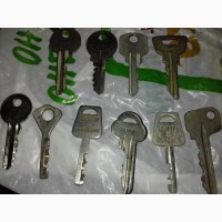 Ключи от дверных замков. Для коллекций (61 шт.)